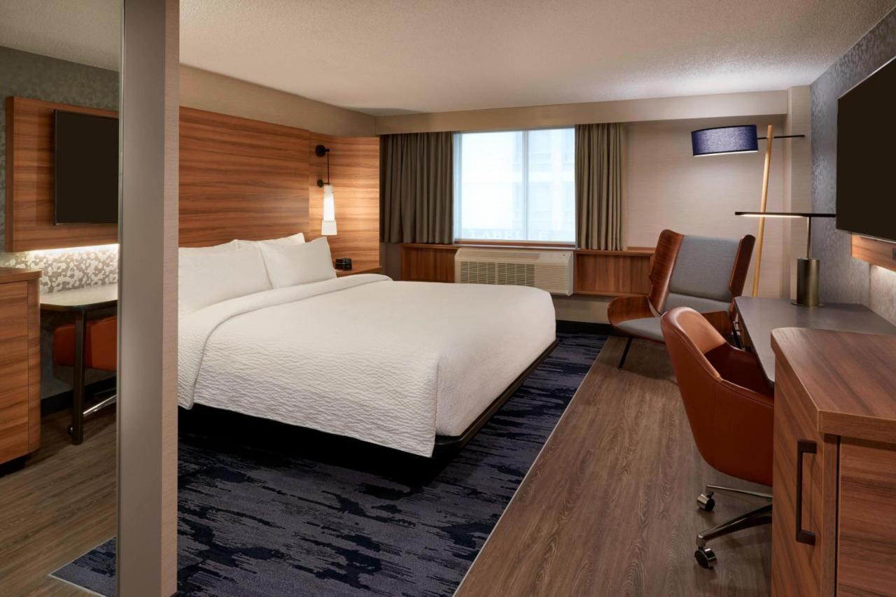 Fairfield Inn By Marriott Montreal Downtown Exterior photo