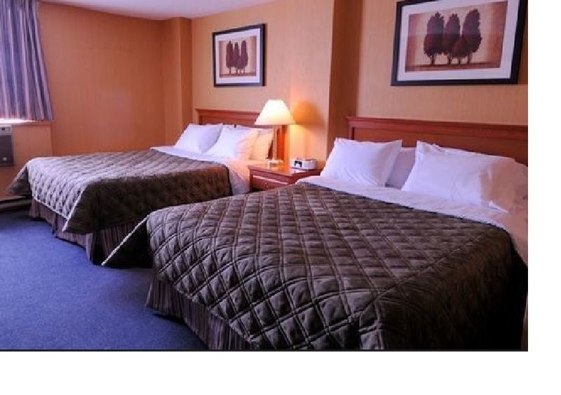 Fairfield Inn By Marriott Montreal Downtown Exterior photo