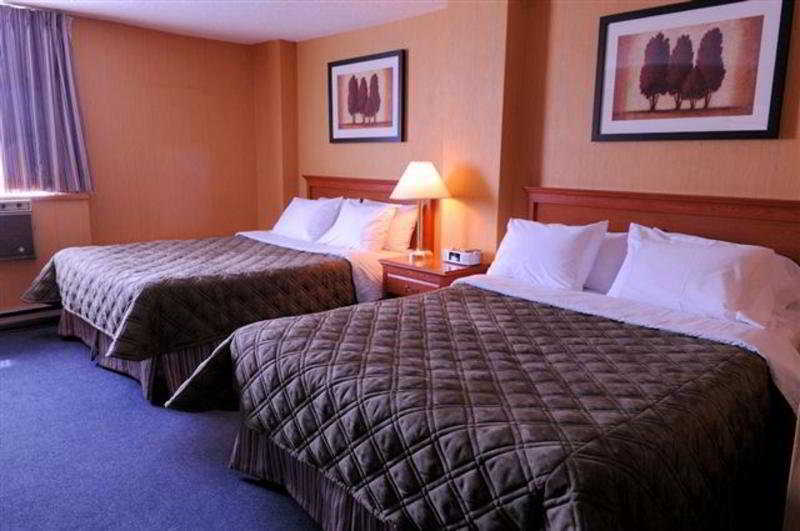 Fairfield Inn By Marriott Montreal Downtown Exterior photo