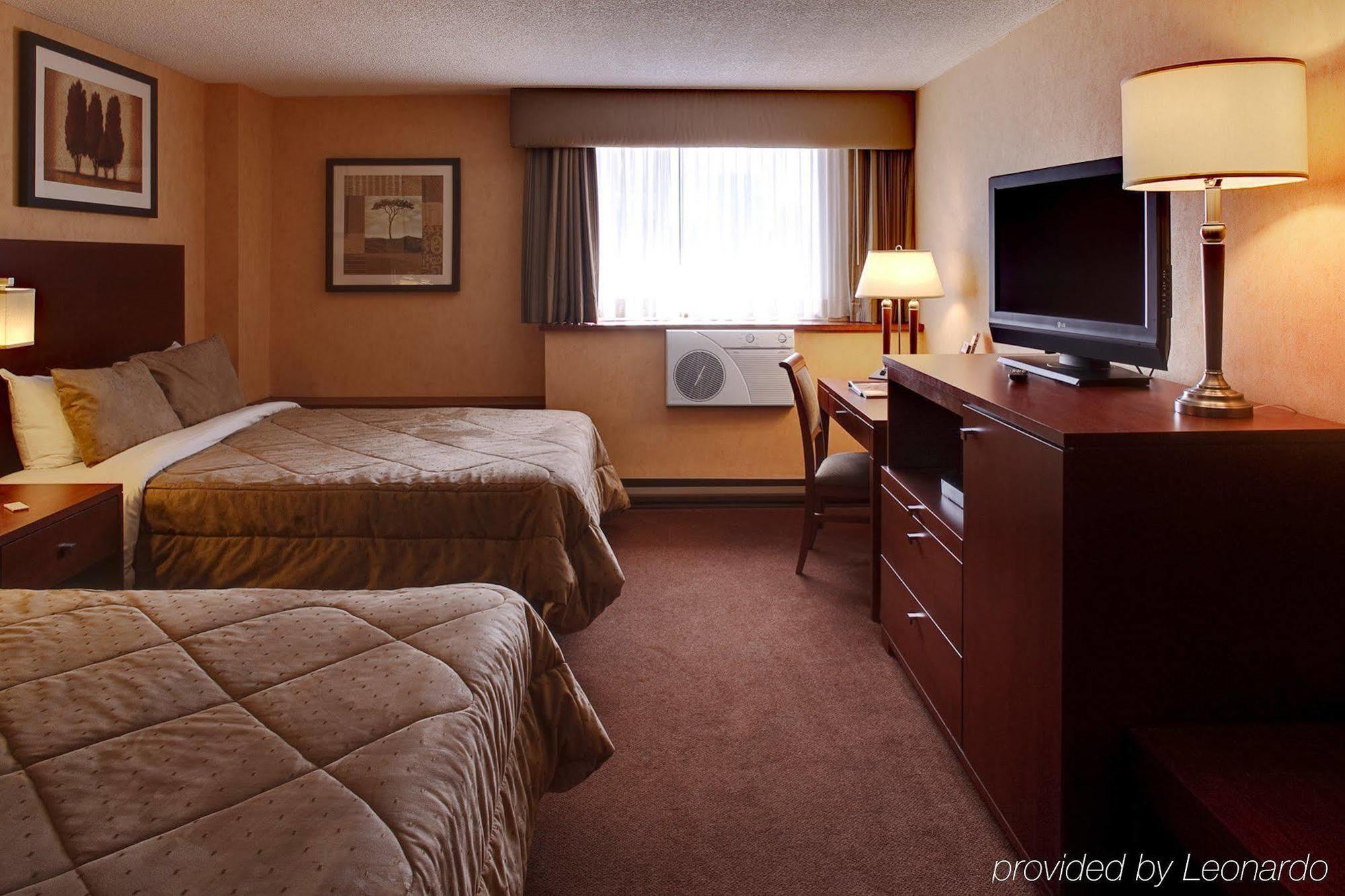 Fairfield Inn By Marriott Montreal Downtown Room photo