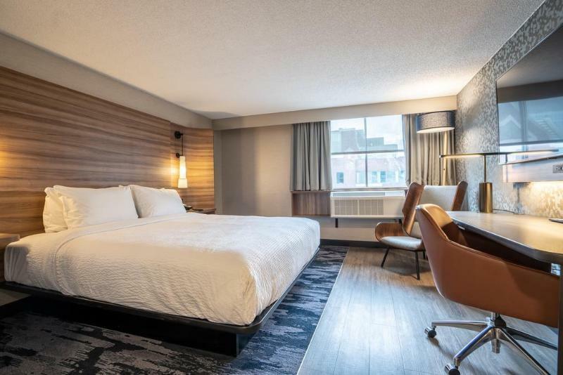Fairfield Inn By Marriott Montreal Downtown Exterior photo
